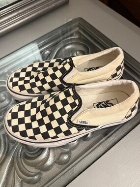 Vans 6.5 Women’s Checkerboard Slip-On Sneakers - Black & Cream